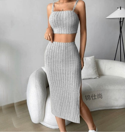 Ensemble femme débardeur moulant et jupe taille haute